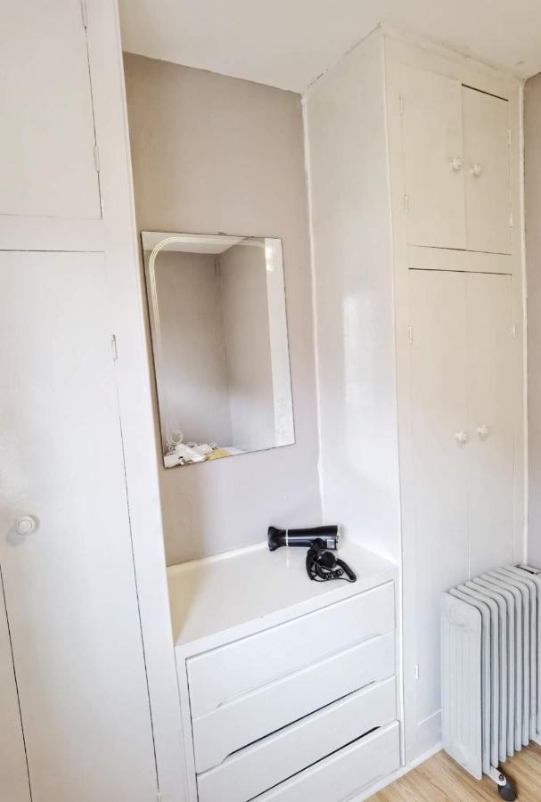 Fourth Avenue, Lovely Bungalow Available For Guests And Contractors Parking Wifi 노팅엄 외부 사진