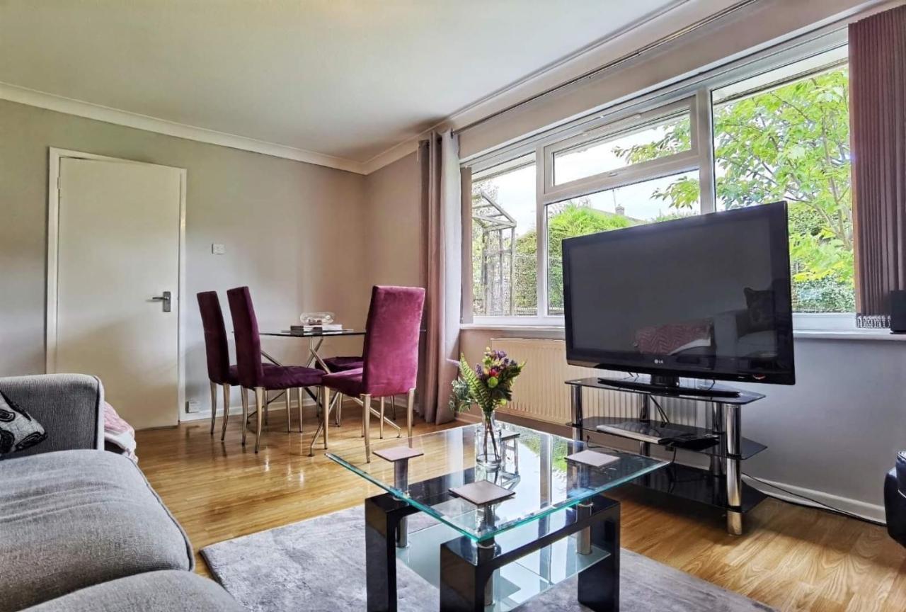 Fourth Avenue, Lovely Bungalow Available For Guests And Contractors Parking Wifi 노팅엄 외부 사진